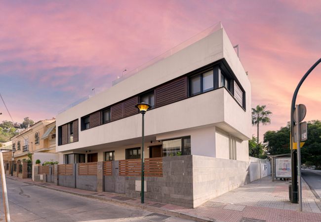 Casa adosada en Málaga - Carmen Beach - apartamento turístico en Málaga Casa adosada en Málaga - Carmen Beach - apartamento turístico en Málaga